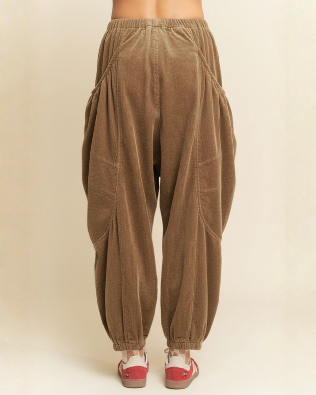 Brown Cargo Joggers – Wide Pocket Streetwear Pants (Copia)