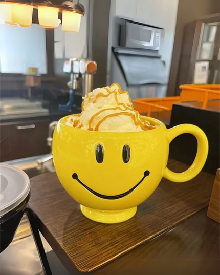 Happy Face Mug – Cheerful Yellow Coffee Mug