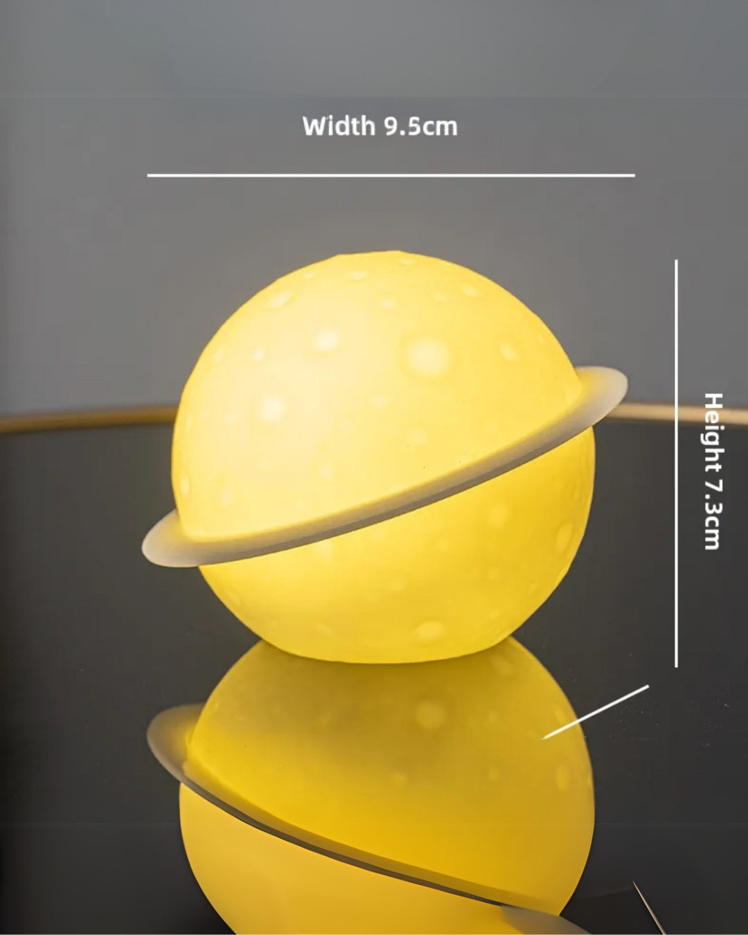 Astronaut Planet Table Lamp