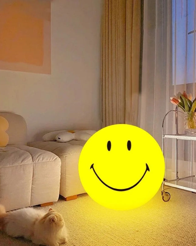 𝗦𝗺𝗶𝗹𝗲𝘆 𝗟𝗮𝗺𝗽