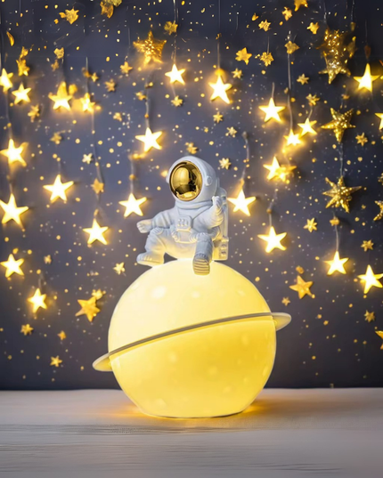Astronaut Planet Table Lamp