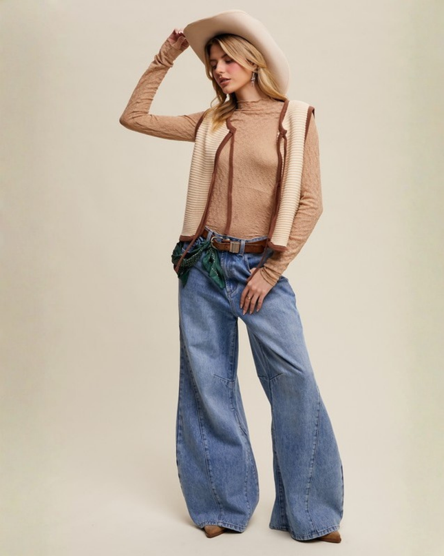 Wide-Leg Panel Detail Jeans