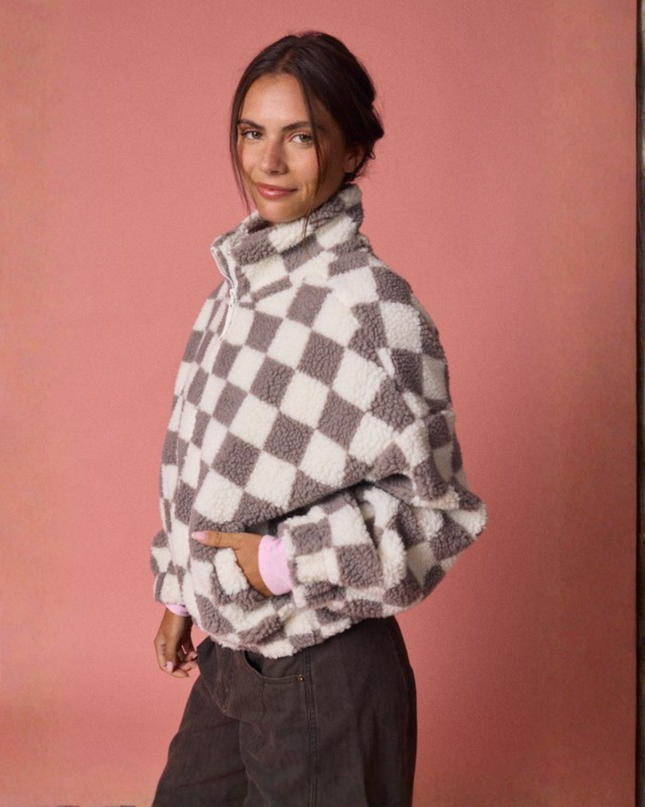 Oversized Checkerboard Sherpa Jacket – Cozy Zip Up Fleece