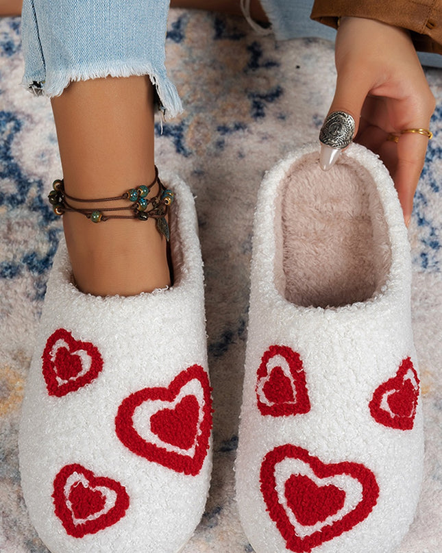 White Heart Shape Round Toe Plush Slippers